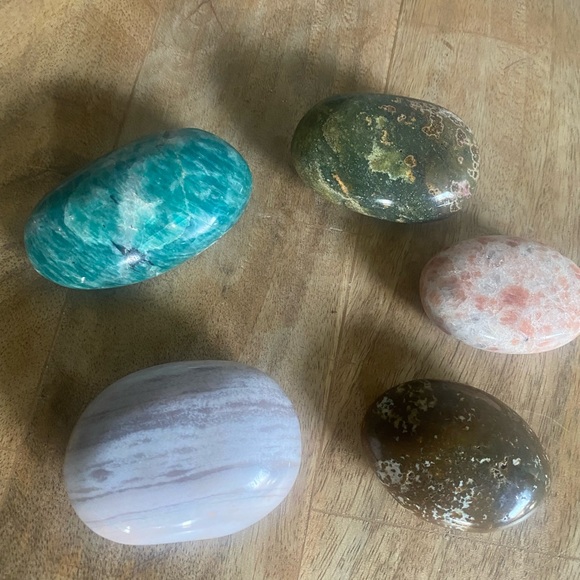 Other - Crystal Palm Stones Bundle